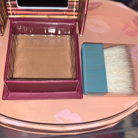 New mini Hoola benefit matte bronzer face powder - Picture 3 of 4
